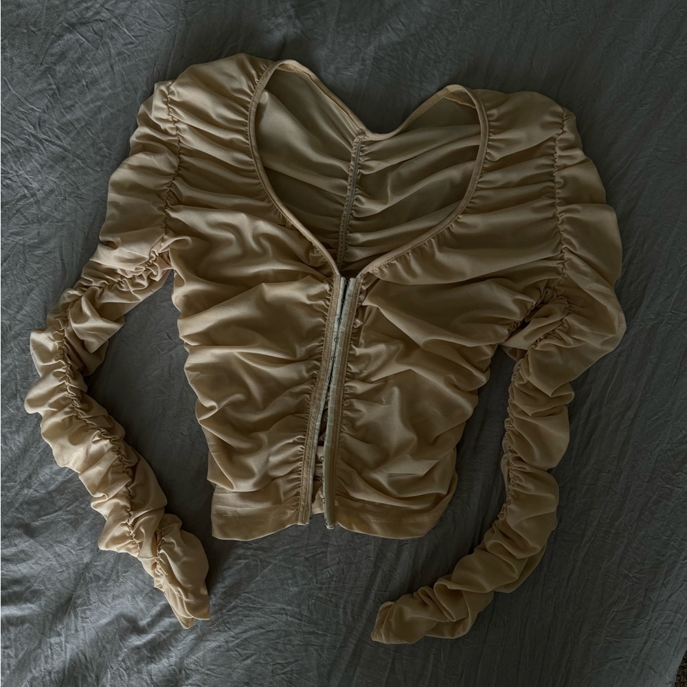 Ruched hook front top